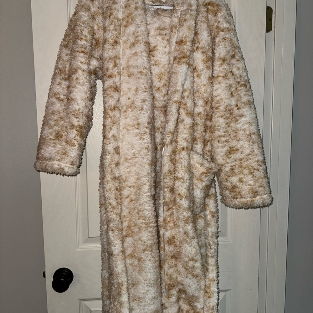 Cozy Cream and Tan Women's Robe
